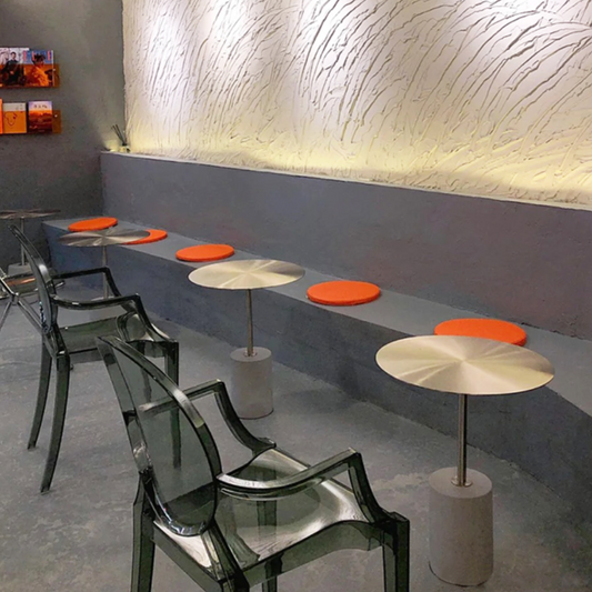 โต๊ะข้างกาลาเทีย