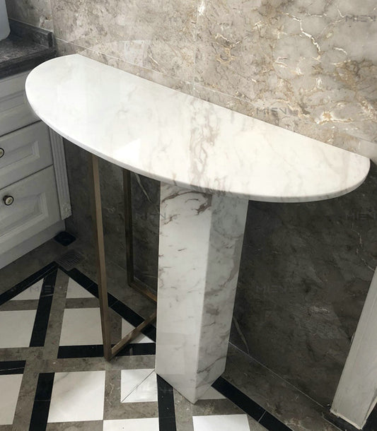 อิเลียนาคอนโซล