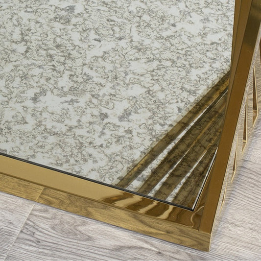 คลาริสซาคอนโซล