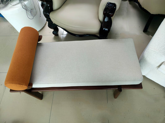 ดาฟเน่ เบนช์